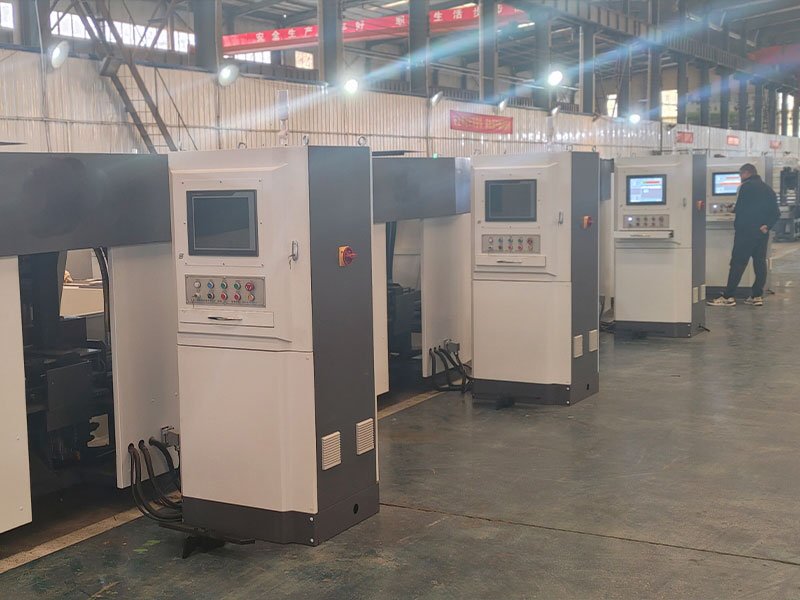 Ensamblaje de punzonadora CNC