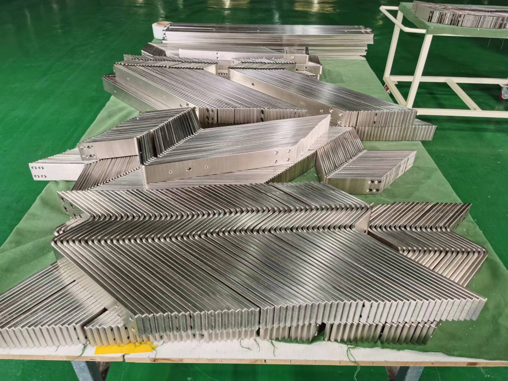 Preguntas Frecuentes sobre Plegadoras CNC de Barras de Cobre | FAQ Busbar Bendin