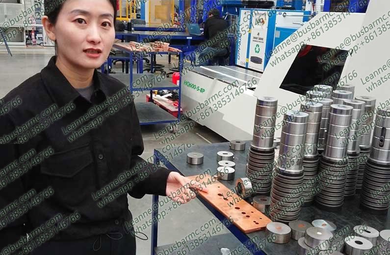 Moldes y matrices de punzonado para busbars